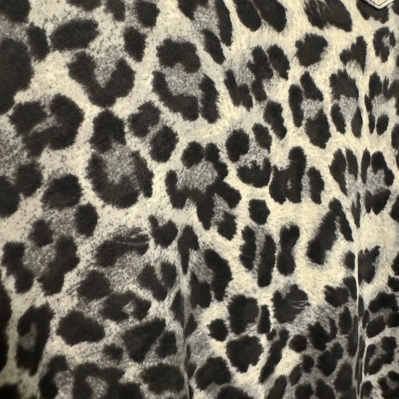 Super cute and comfy maxi dress! Animal print. 1X - Picture 4 of 5